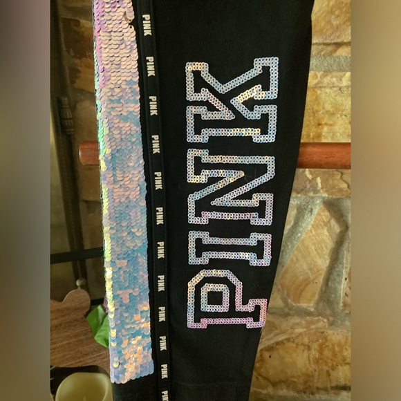 RARE VS PINK Iridescent to Silver Sequins Bling Yoga Leggings Medium - Picture 6 of 14